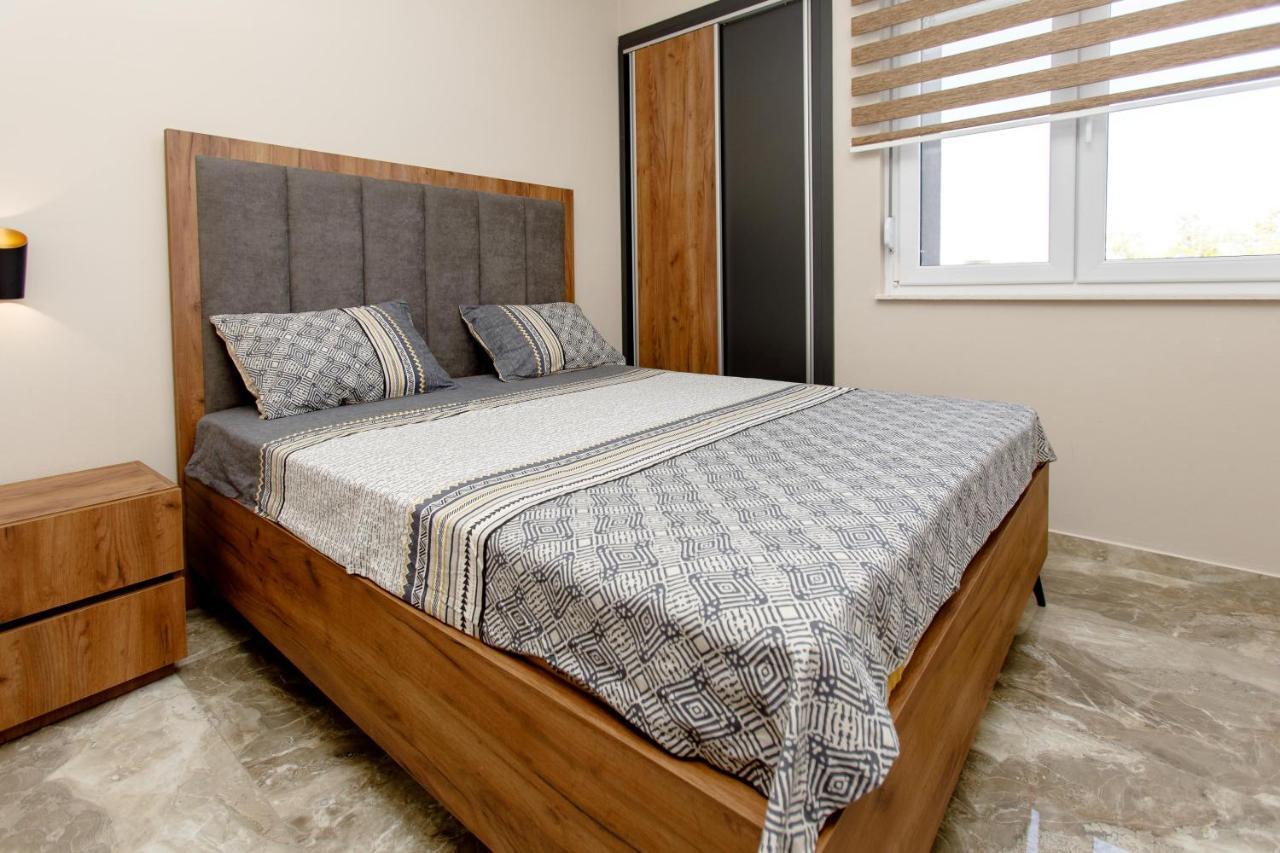 Apartamento Posejdon Lux Utjeha Exterior foto