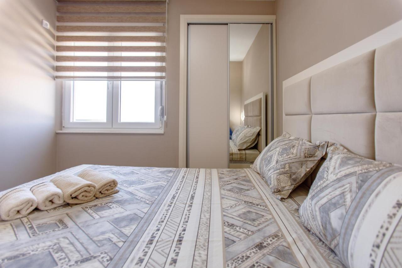 Apartamento Posejdon Lux Utjeha Exterior foto