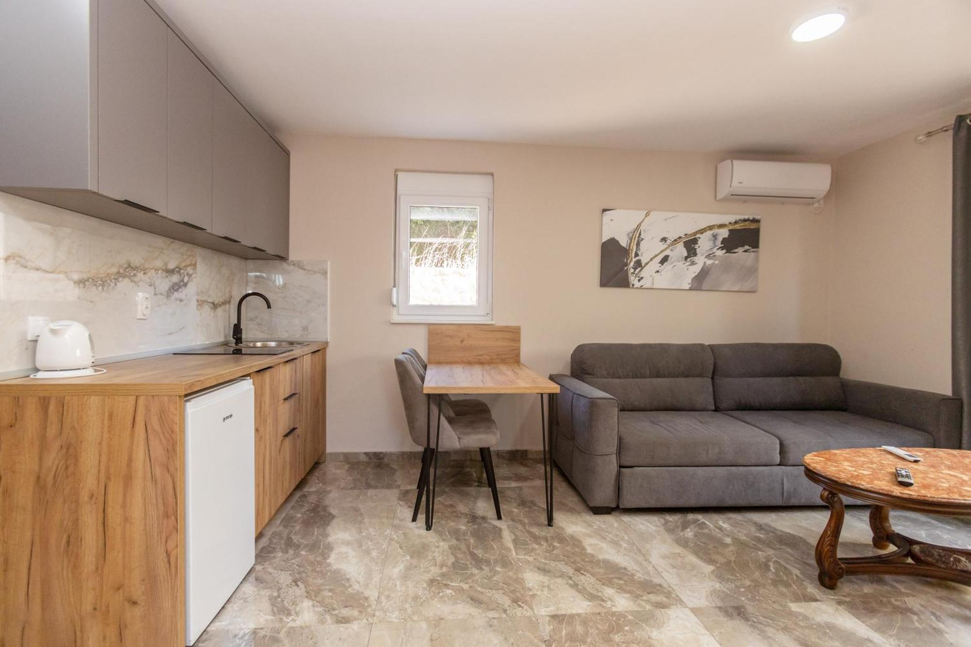 Apartamento Posejdon Lux Utjeha Exterior foto