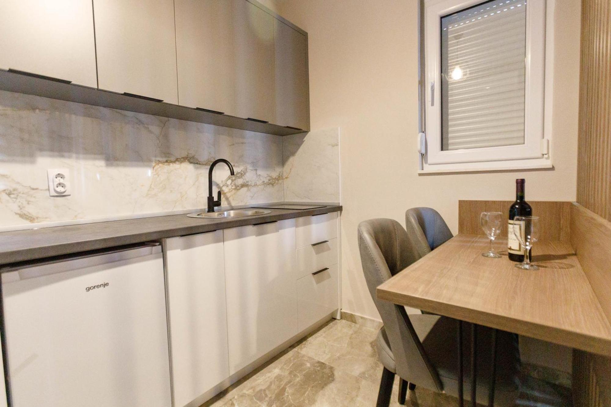 Apartamento Posejdon Lux Utjeha Exterior foto